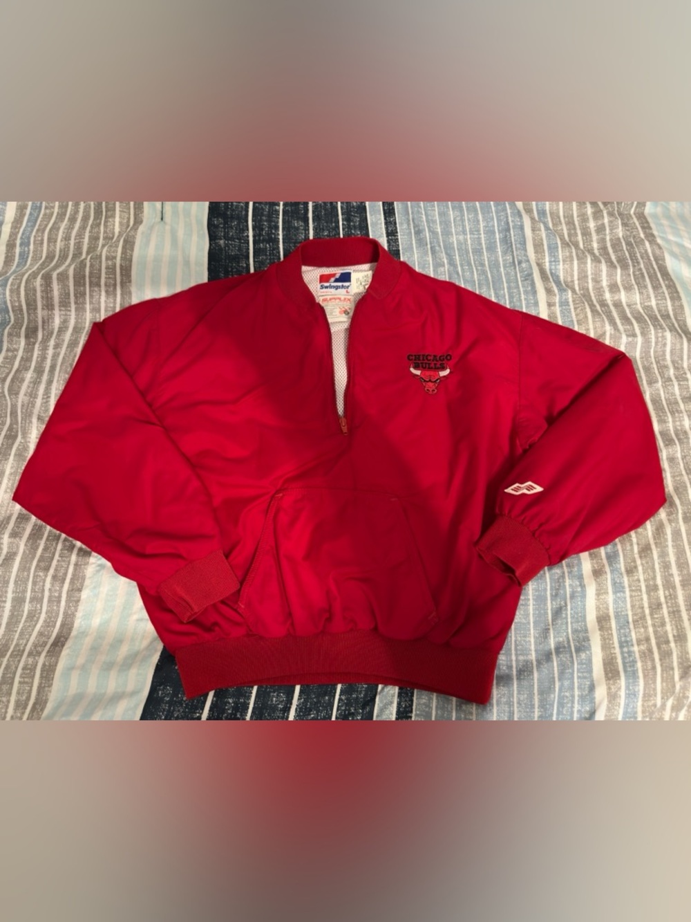 Swingster Chicago Bulls Red Mesh-Lined Half-Zip Jacket